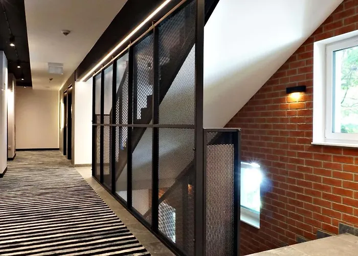 Port Restauracja Silownia Dwa Baseny Oli&joly Колобжег